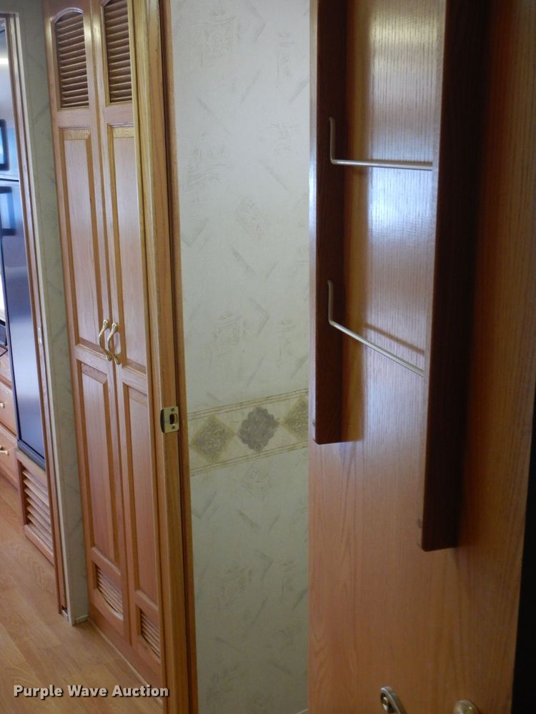 image for item DJ8842 2003 Newmar Mountain Aire  RV