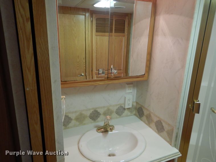 image for item DJ8842 2003 Newmar Mountain Aire  RV