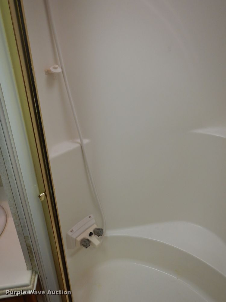 image for item DJ8842 2003 Newmar Mountain Aire  RV