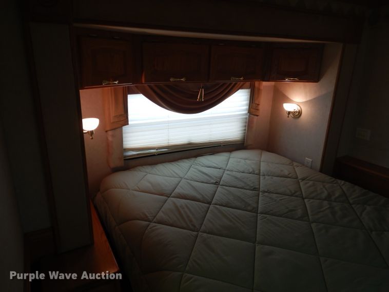 image for item DJ8842 2003 Newmar Mountain Aire  RV