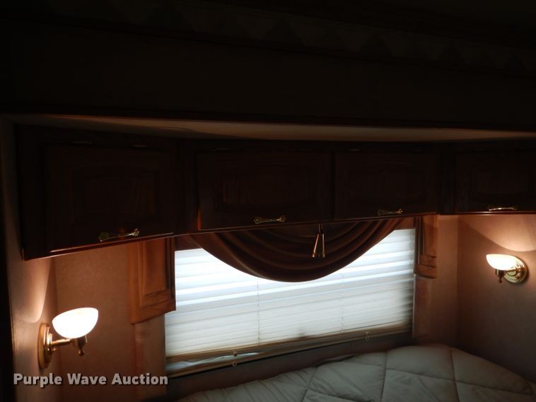 image for item DJ8842 2003 Newmar Mountain Aire  RV