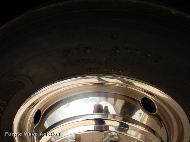 image for item DJ8842 2003 Newmar Mountain Aire  RV