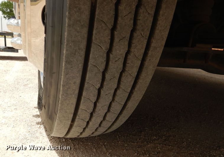 image for item DJ8842 2003 Newmar Mountain Aire  RV