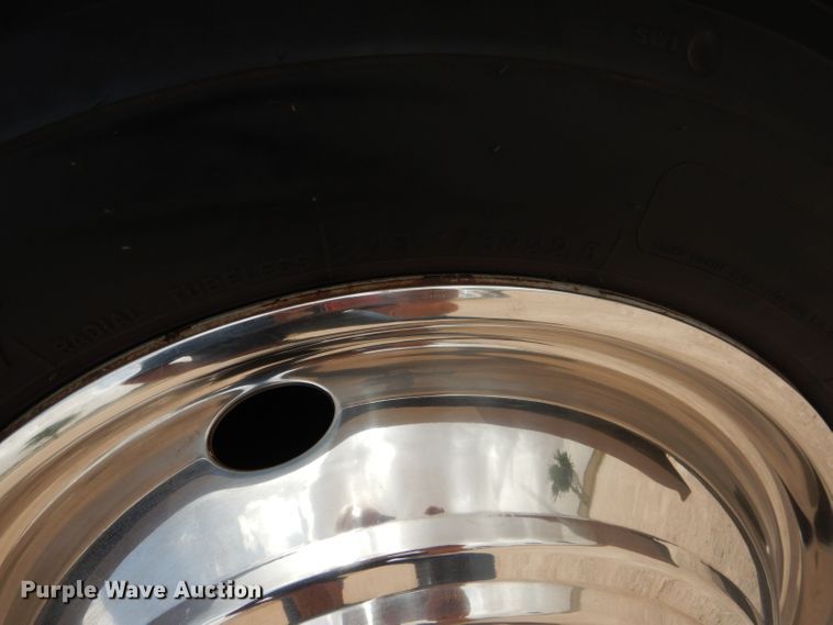 image for item DJ8842 2003 Newmar Mountain Aire  RV