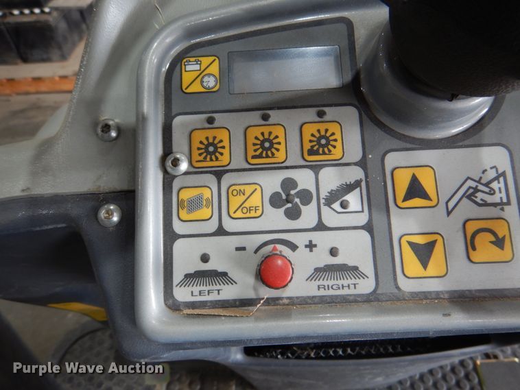 image for item DK5618 2002 Eagle Power Teknova 1400E  sweeper