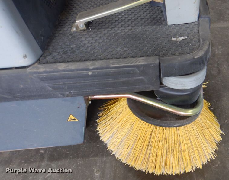 image for item DK5618 2002 Eagle Power Teknova 1400E  sweeper