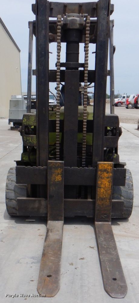 image for item DK5626 Clark  forklift