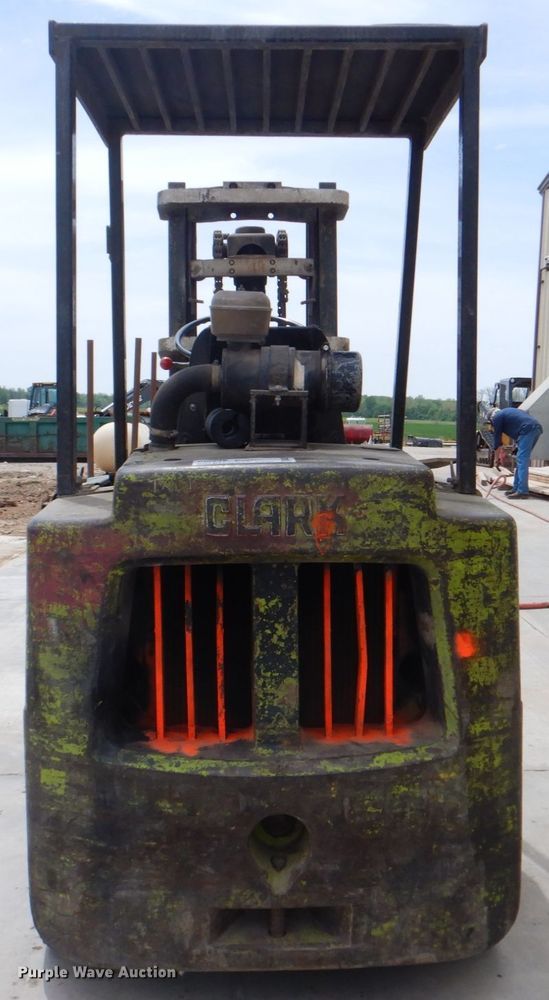 image for item DK5626 Clark  forklift