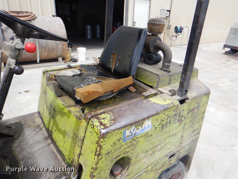 image for item DK5626 Clark  forklift