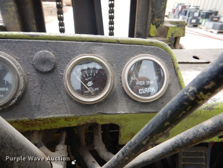 image for item DK5626 Clark  forklift