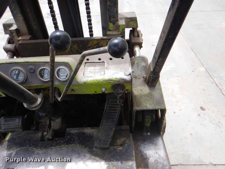 image for item DK5626 Clark  forklift