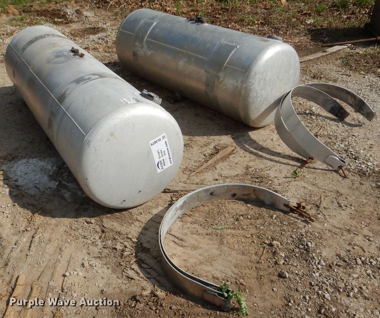 image for item DL8029 (2) Peterbilt fuel tanks