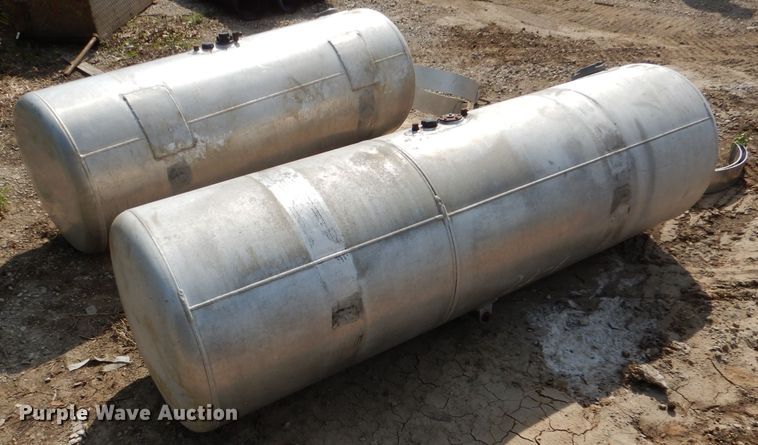 image for item DL8029 (2) Peterbilt fuel tanks