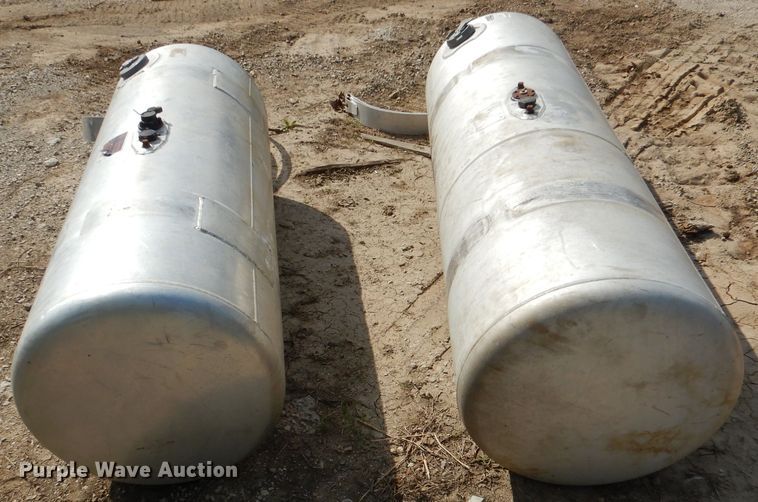 image for item DL8029 (2) Peterbilt fuel tanks