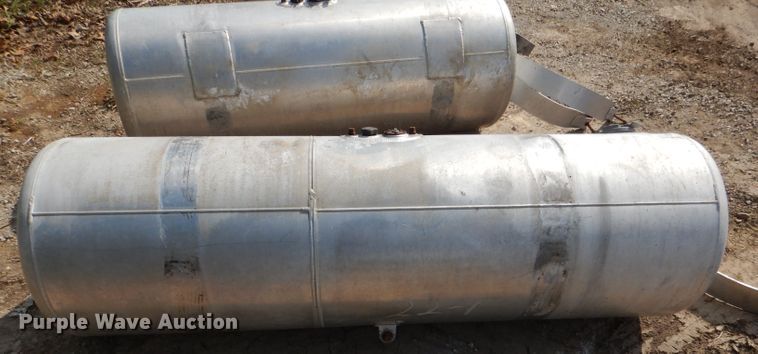 image for item DL8029 (2) Peterbilt fuel tanks