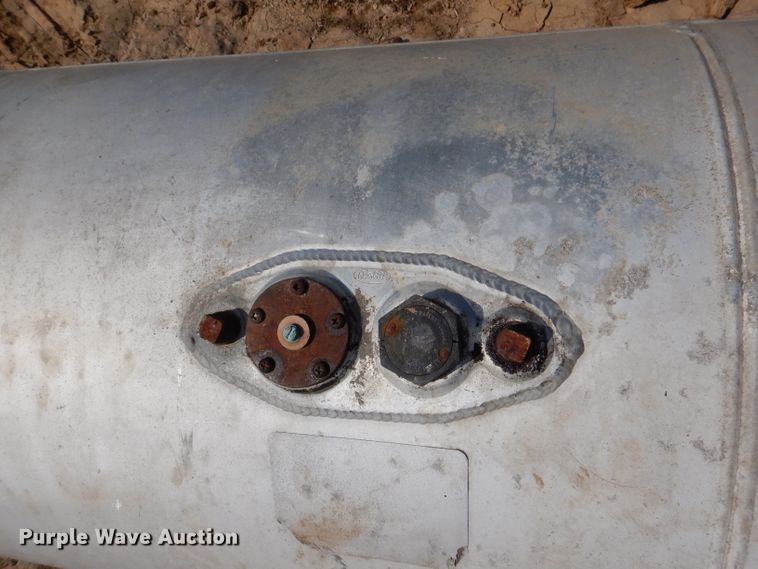 image for item DL8029 (2) Peterbilt fuel tanks