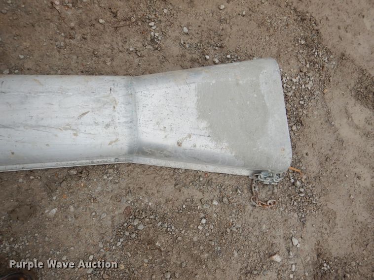 image for item DL8041 (2) aluminum chutes