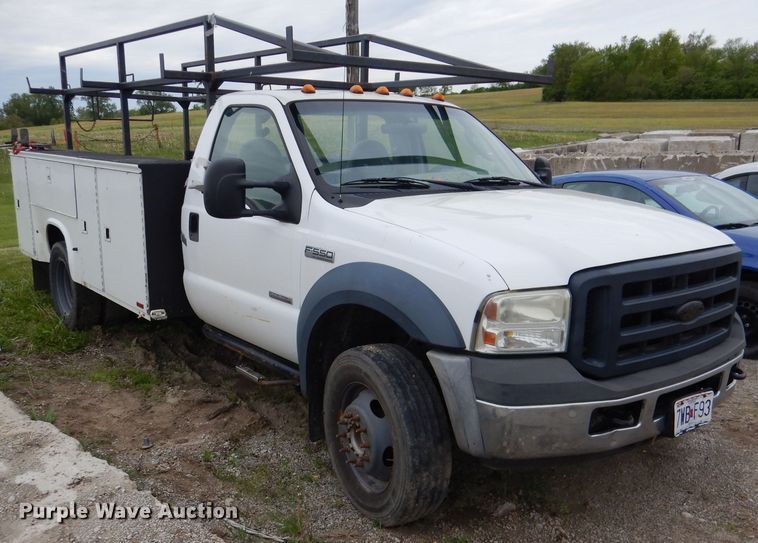 image for item DL8042 2006 Ford F550 Super Duty XL  utility / service truck