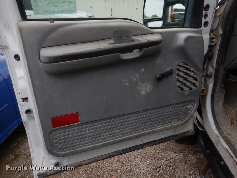 image for item DL8042 2006 Ford F550 Super Duty XL  utility / service truck