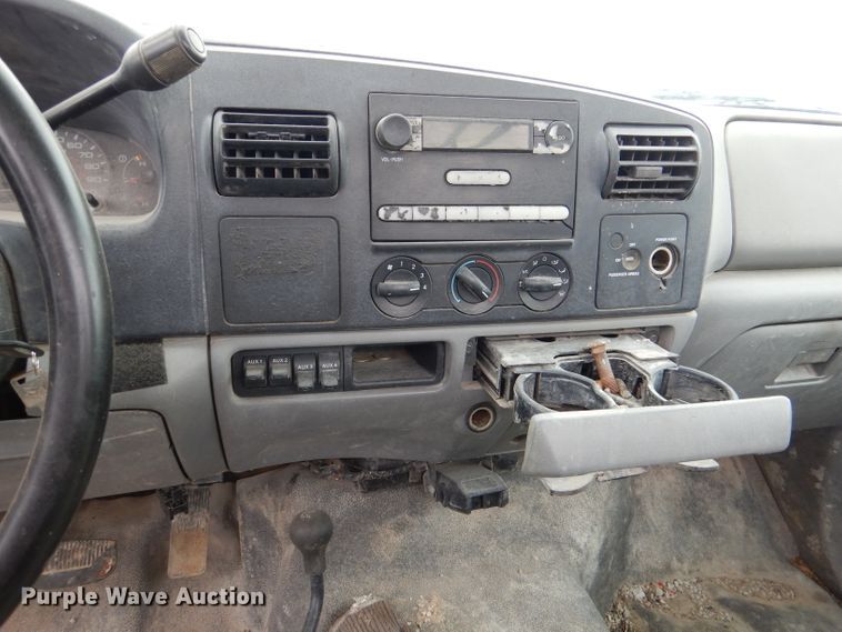 image for item DL8042 2006 Ford F550 Super Duty XL  utility / service truck