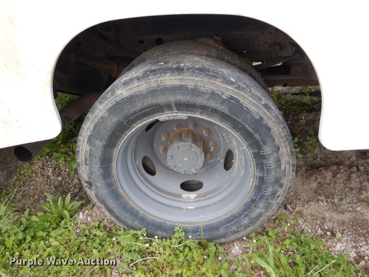 image for item DL8042 2006 Ford F550 Super Duty XL  utility / service truck