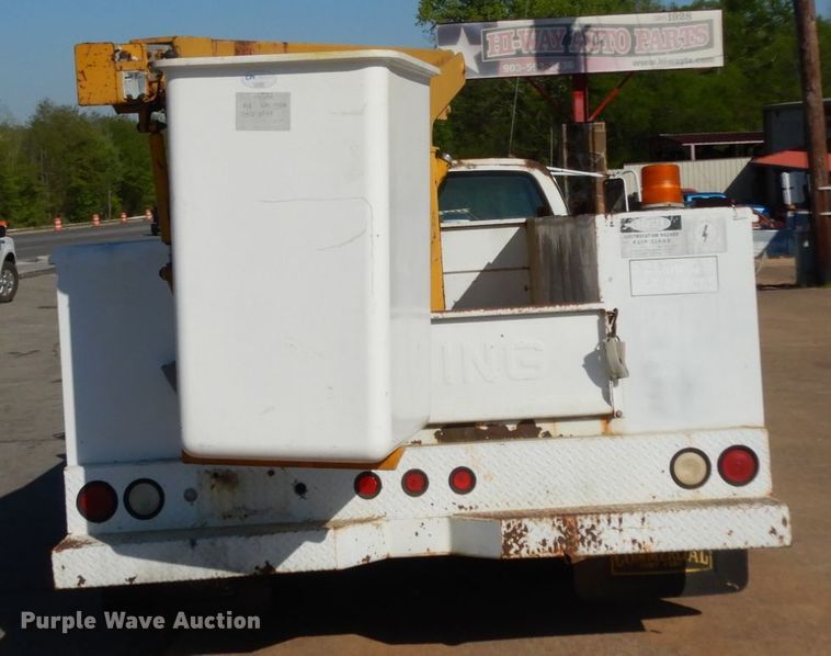 image for item DM2900 1988 Chevrolet C3500  bucket truck