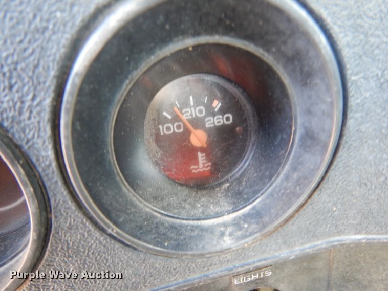 image for item DM2900 1988 Chevrolet C3500  bucket truck