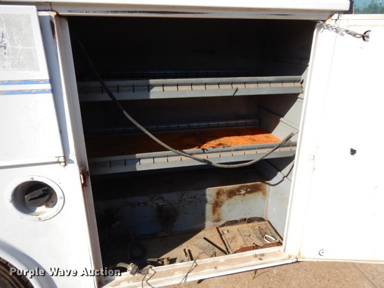 image for item DM2900 1988 Chevrolet C3500  bucket truck