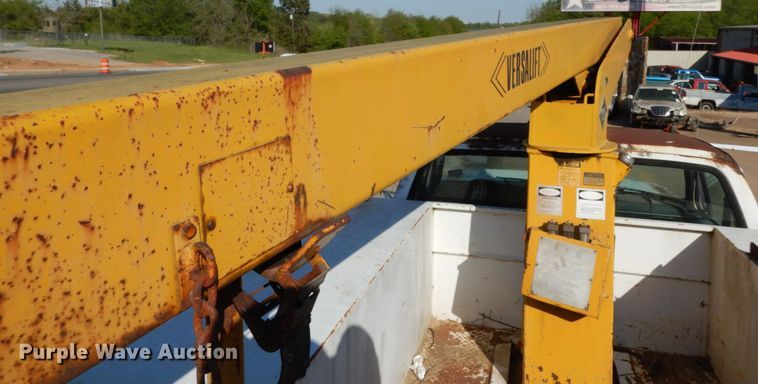 image for item DM2900 1988 Chevrolet C3500  bucket truck