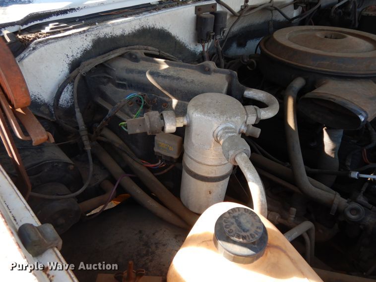 image for item DM2900 1988 Chevrolet C3500  bucket truck