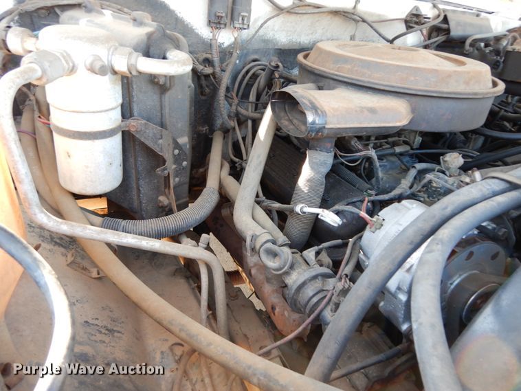 image for item DM2900 1988 Chevrolet C3500  bucket truck