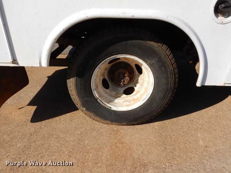 image for item DM2900 1988 Chevrolet C3500  bucket truck