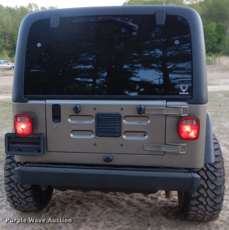 image for item DM2903 2003 Jeep Wrangler  SUV