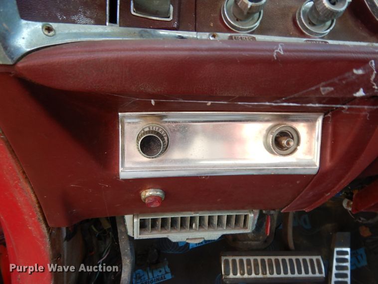 image for item DM2921 1963 Chrysler New Yorker