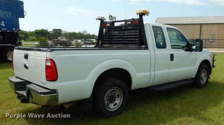 image for item DM2954 2015 Ford F250 Super Duty  SuperCab pickup truck