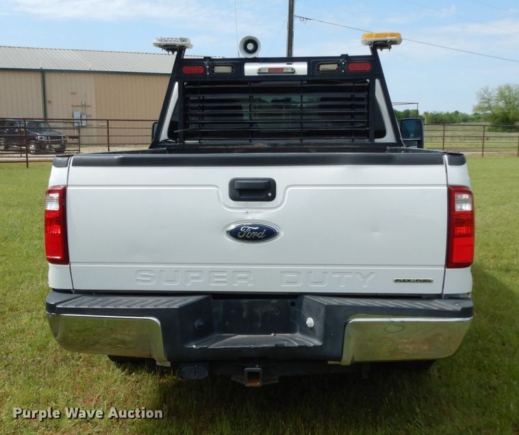 image for item DM2954 2015 Ford F250 Super Duty  SuperCab pickup truck