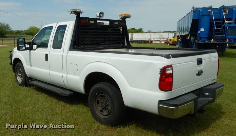 image for item DM2954 2015 Ford F250 Super Duty  SuperCab pickup truck