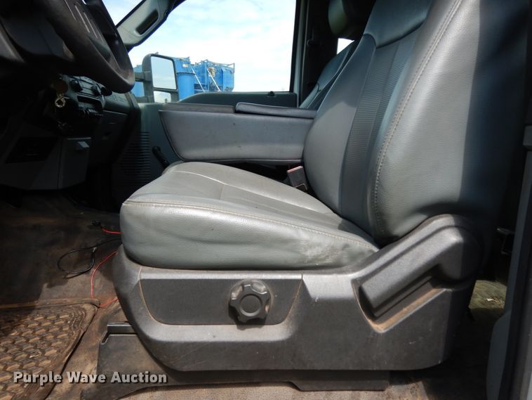 image for item DM2954 2015 Ford F250 Super Duty  SuperCab pickup truck