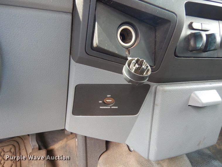 image for item DM2954 2015 Ford F250 Super Duty  SuperCab pickup truck