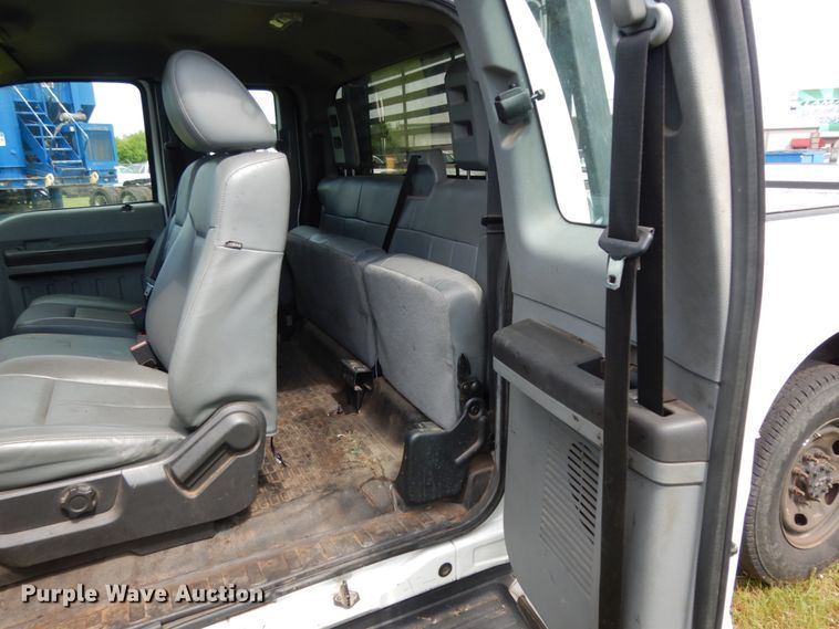 image for item DM2954 2015 Ford F250 Super Duty  SuperCab pickup truck