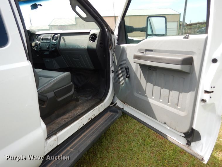 image for item DM2954 2015 Ford F250 Super Duty  SuperCab pickup truck