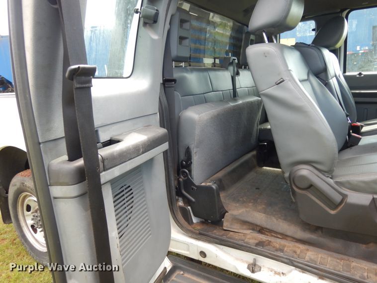 image for item DM2954 2015 Ford F250 Super Duty  SuperCab pickup truck