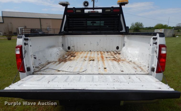 image for item DM2954 2015 Ford F250 Super Duty  SuperCab pickup truck