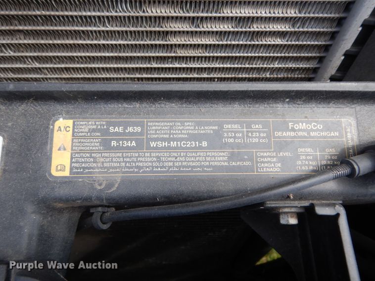 image for item DM2954 2015 Ford F250 Super Duty  SuperCab pickup truck