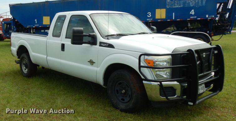 image for item DM2957 2011 Ford F250 Super Duty  SuperCab pickup truck