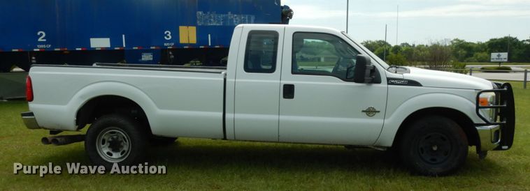 image for item DM2957 2011 Ford F250 Super Duty  SuperCab pickup truck