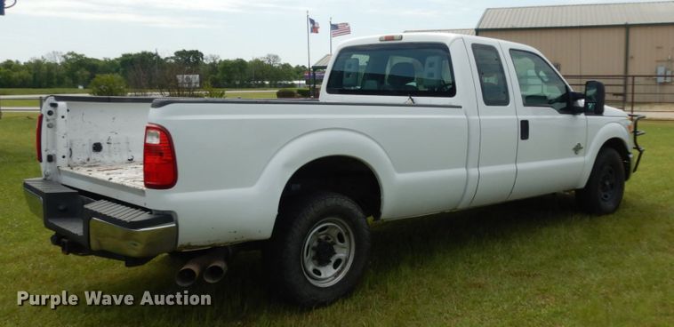 image for item DM2957 2011 Ford F250 Super Duty  SuperCab pickup truck