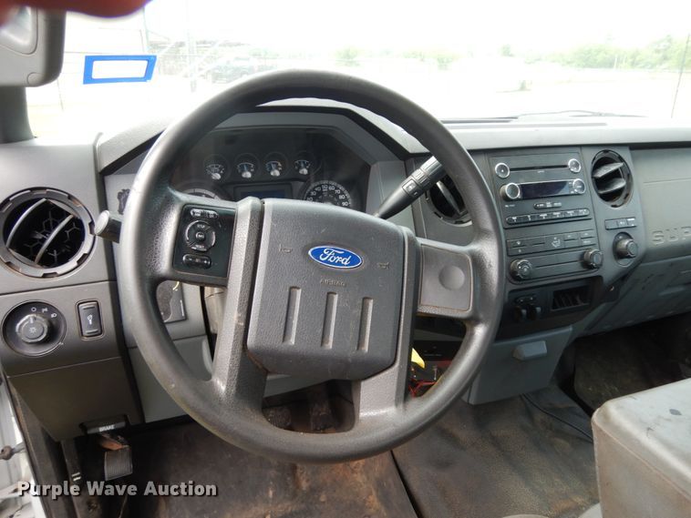 image for item DM2957 2011 Ford F250 Super Duty  SuperCab pickup truck