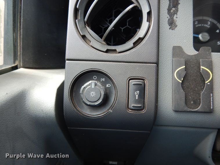 image for item DM2957 2011 Ford F250 Super Duty  SuperCab pickup truck