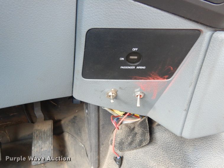 image for item DM2957 2011 Ford F250 Super Duty  SuperCab pickup truck